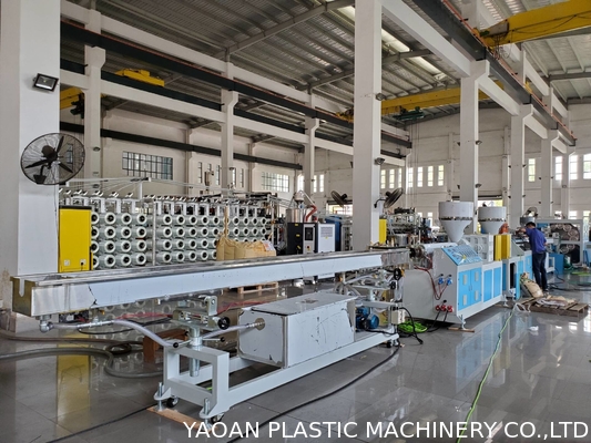 Wąż ogrodowy z tworzywa sztucznego Maszyna do wytłaczania rur PCV PLC 120 kW 150 mm