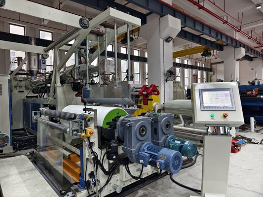 Automatyczna maszyna do ekstruzji i laminowania włókniny